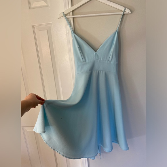 Back Bow Dress - Picture 2 of 6